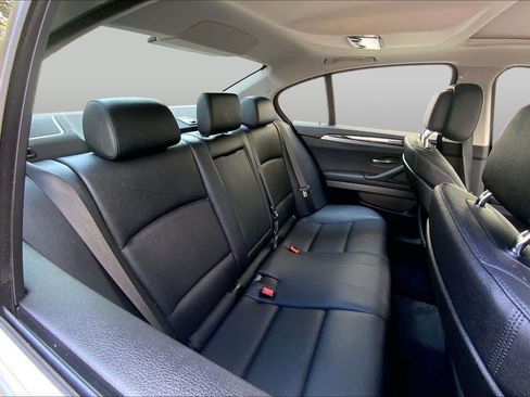 Used 2013 BMW 528i Sedan RWD image 19