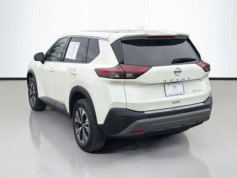 Used 2021 Nissan Rogue SV image 7