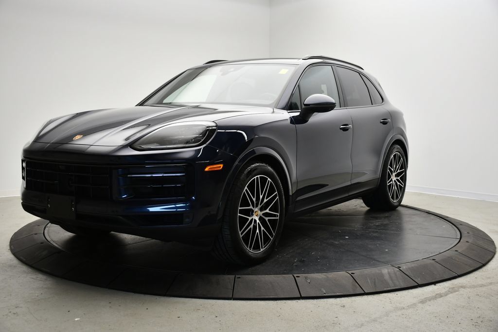 Certified 2025 Porsche Cayenne AWD/4WD image 1