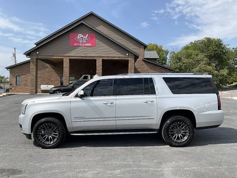 Used 2015 GMC Yukon XL Denali w/ Open Road Package AWD/4WD image 3