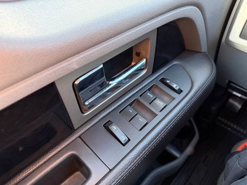 Used 2011 Ford F150 Platinum image 34