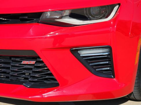 Used 2016 Chevrolet Camaro SS image 14