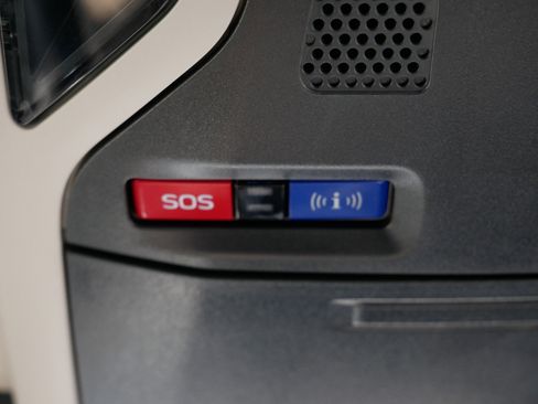 Used 2025 Subaru Legacy Premium image 33