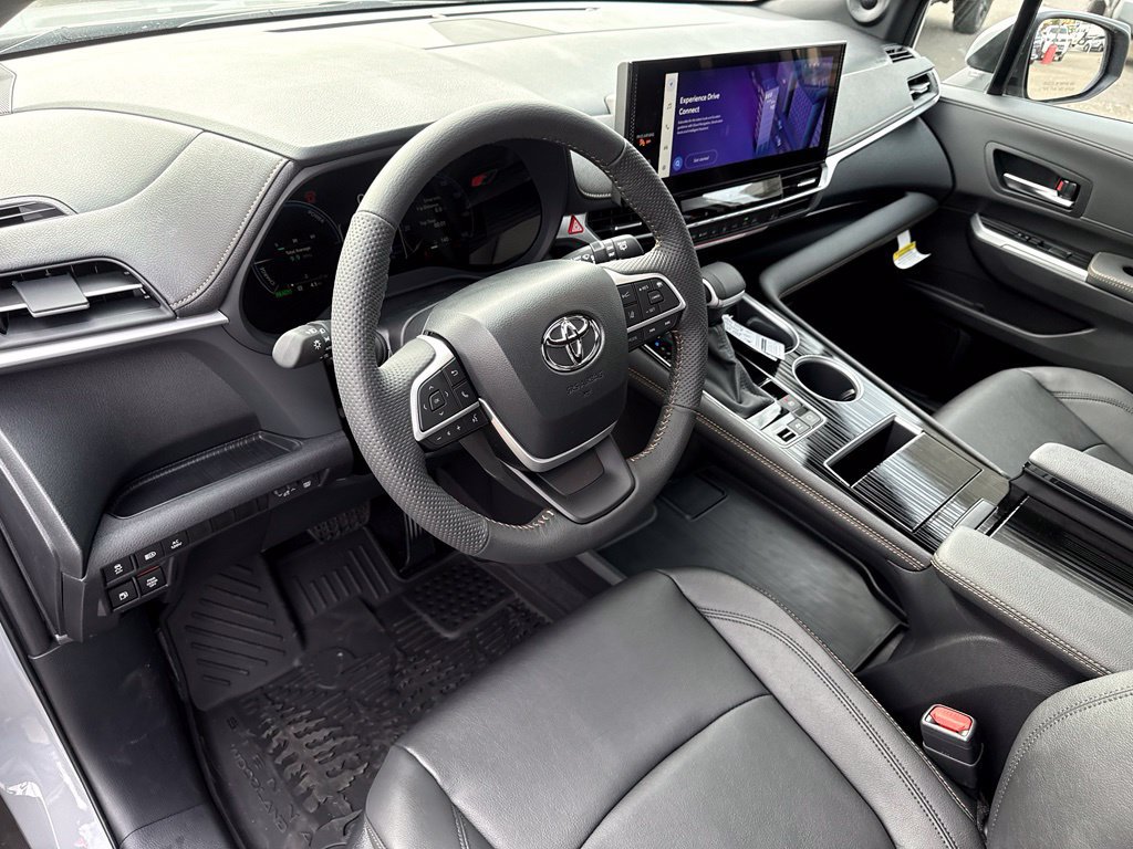 New 2026 Toyota Sienna XLE Woodland Edition AWD/4WD image 14