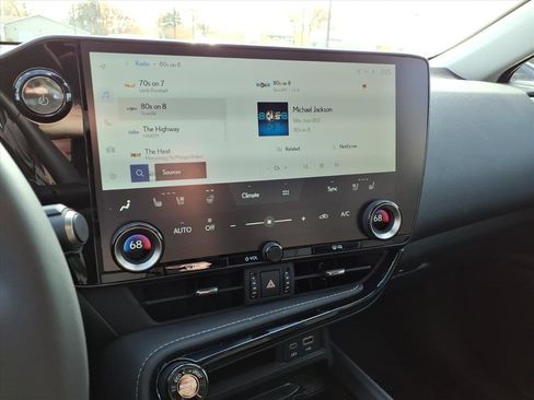 Used 2025 Lexus NX 350h AWD w/ Premium Package image 32