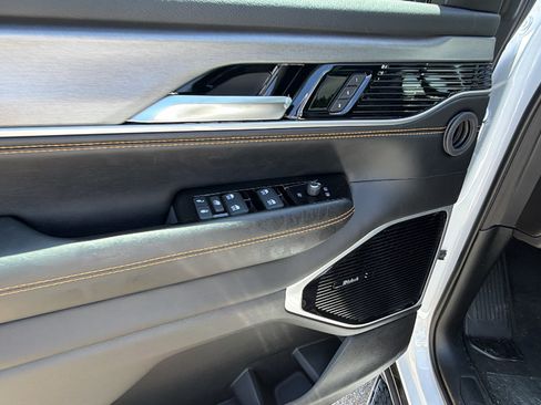 New 2026 Jeep Grand Wagoneer 4WD image 16