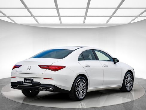Certified 2025 Mercedes-Benz CLA 250 image 4