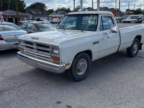 Used 1987 Dodge D/W Truck 250 image 1