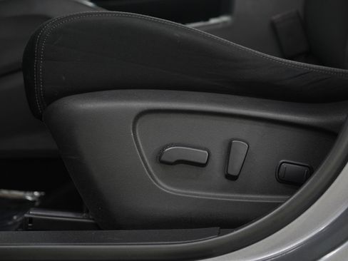 Used 2018 Nissan Rogue Sport SV w/ SV Technology Package image 23