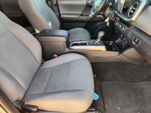 Used 2017 Toyota Tacoma SR5 w/ Tow Package image 13