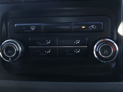 Used 2018 Nissan Frontier S image 32