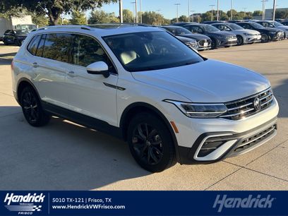 Certified 2024 Volkswagen Tiguan SE w/ Panoramic Sunroof Package