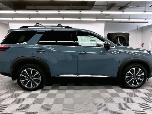 New 2026 Nissan Pathfinder Platinum AWD/4WD image 19
