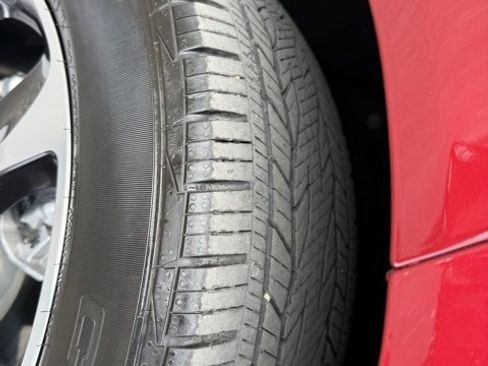 Used 2020 Buick Enclave Essence w/ Sport Touring Edition image 30