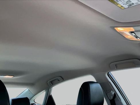 Used 2018 Toyota Avalon XLE FWD image 13
