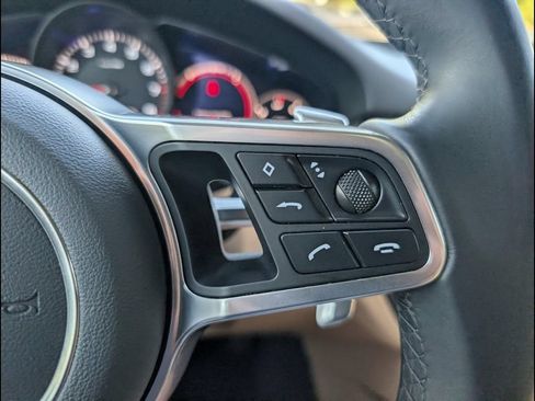 Used 2021 Porsche Cayenne AWD/4WD image 15