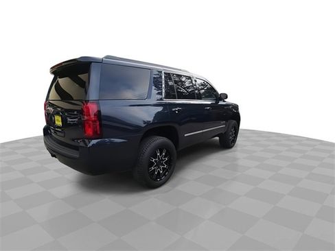Used 2019 Chevrolet Tahoe LT w/ LT Signature Package image 8
