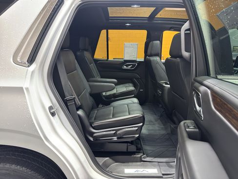 Used 2024 Chevrolet Tahoe High Country AWD/4WD image 22