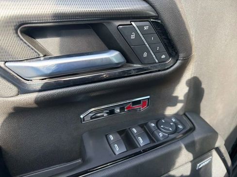 Used 2024 GMC Sierra 1500 AT4 w/ Technology Package AWD/4WD image 18