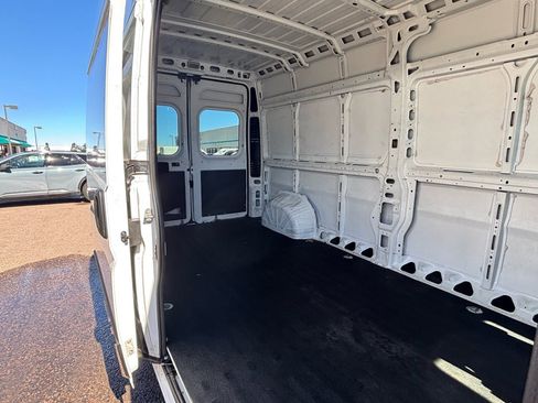 Used 2022 RAM ProMaster 2500 image 12
