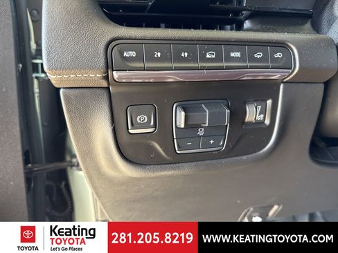 Used 2024 Cadillac Escalade Sport w/ Touring Package image 12