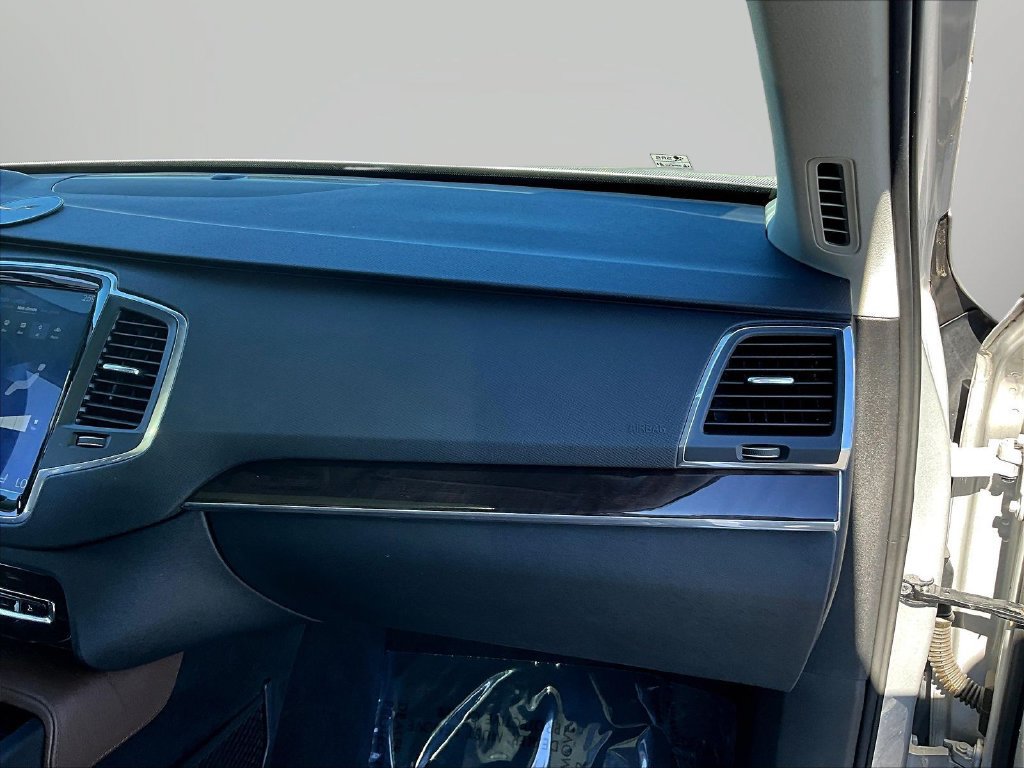 Used 2019 Volvo XC90 T6 Momentum AWD/4WD image 29
