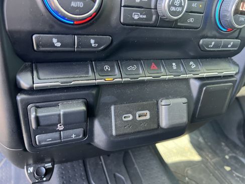 Used 2019 Chevrolet Silverado 1500 LT Trail Boss w/ Convenience Package AWD/4WD image 28