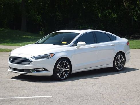 Used 2017 Ford Fusion Titanium FWD image 22