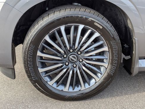 Used 2025 Nissan Armada Platinum Reserve image 10