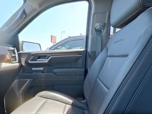 Used 2024 GMC Sierra 1500 Denali w/ Denali Reserve Package AWD/4WD image 32