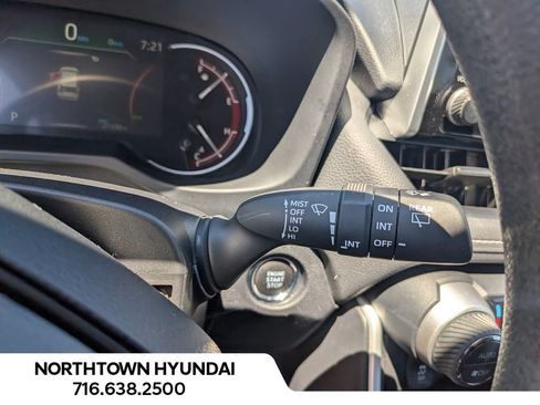 Used 2025 Toyota RAV4 XLE AWD/4WD image 24