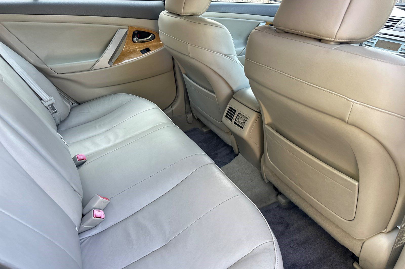 Used 2007 Toyota Camry XLE FWD image 29