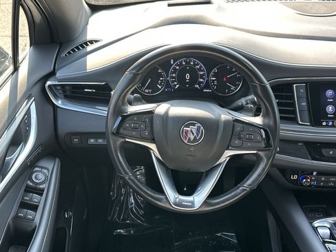 Used 2024 Buick Enclave Premium image 24