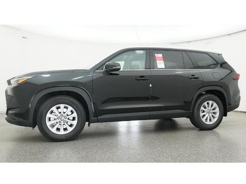 New 2026 Toyota Grand Highlander XLE image 18