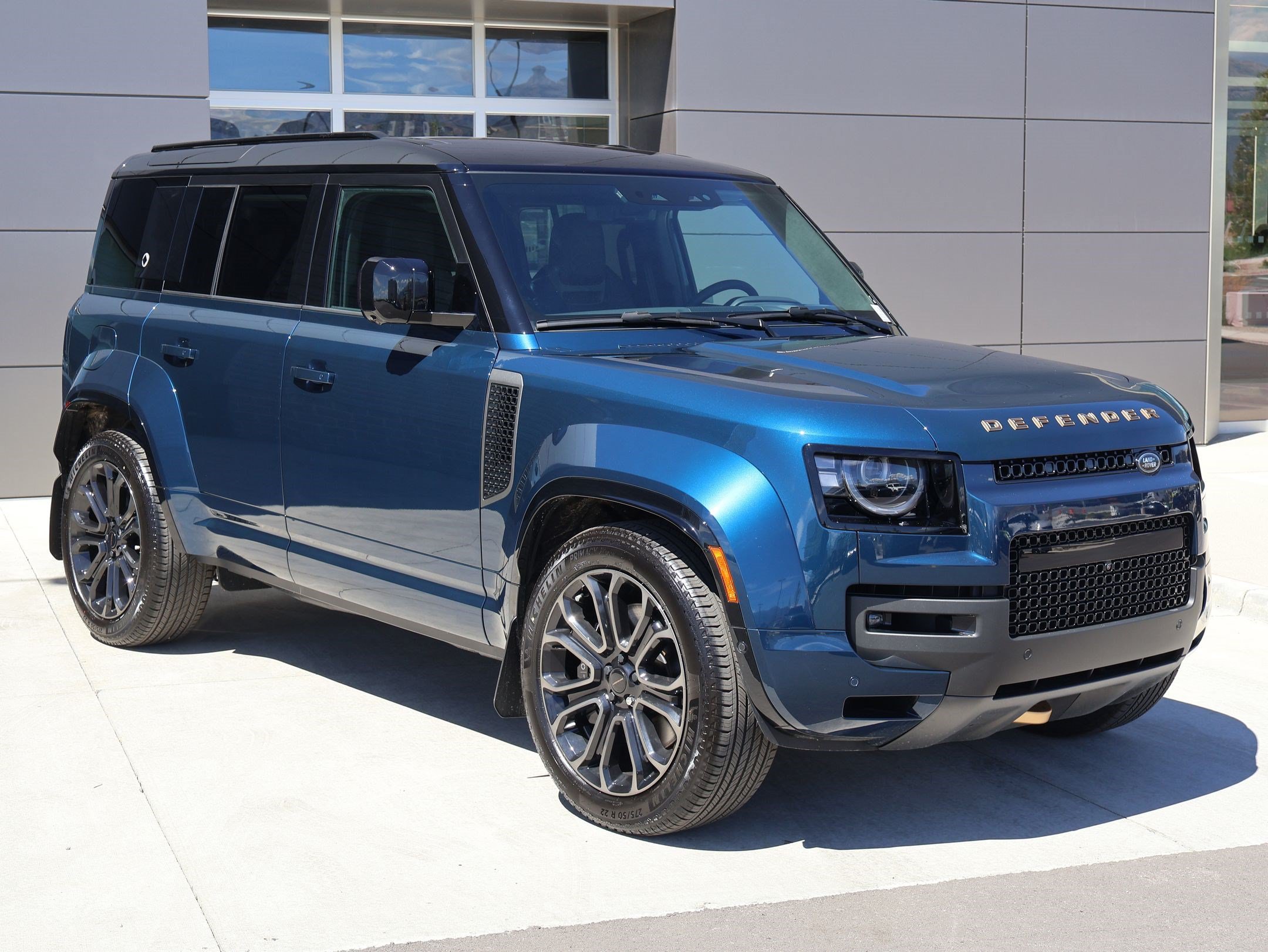 New 2026 Land Rover Defender 110 OCTA AWD/4WD image 3