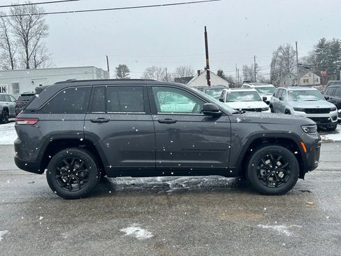 New 2026 Jeep Grand Cherokee Altitude AWD/4WD image 5