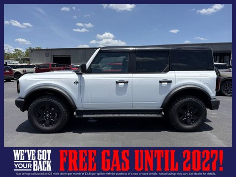 New 2025 Ford Bronco Outer Banks w/ Black Appearance Package AWD/4WD image 8