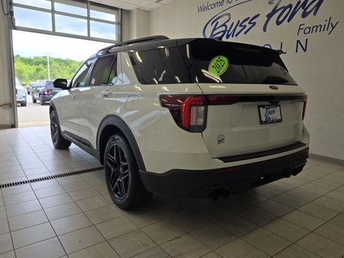 Used 2025 Ford Explorer ST AWD/4WD image 12