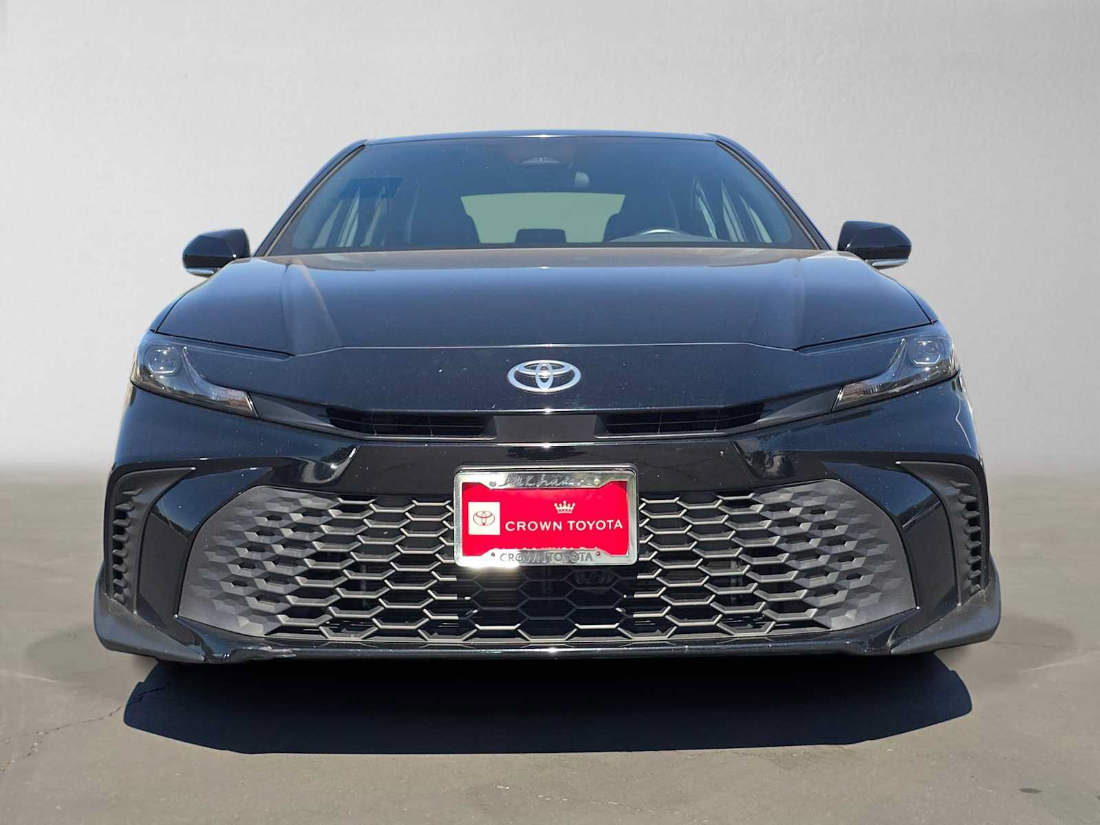Certified 2025 Toyota Camry SE FWD image 8