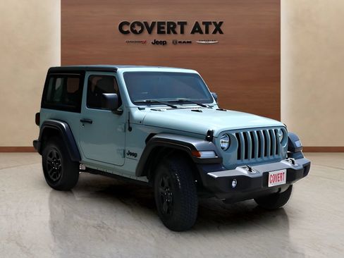 Used 2023 Jeep Wrangler Sport AWD/4WD image 7