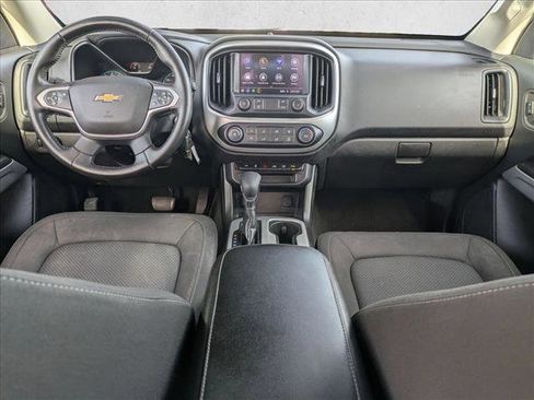 Used 2022 Chevrolet Colorado LT w/ Safety Package image 17