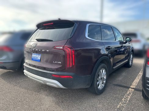 Used 2020 Kia Telluride LX AWD/4WD image 3