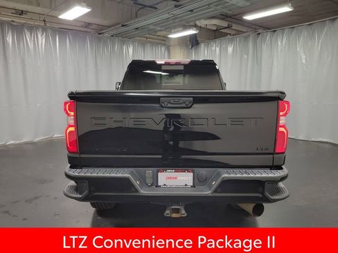 Used 2021 Chevrolet Silverado 2500 LTZ w/ LTZ Plus Package image 7