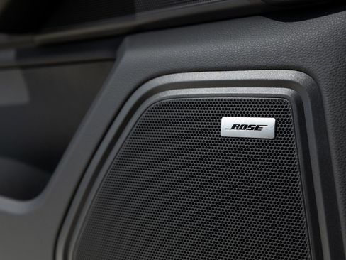 Certified 2025 Porsche Macan image 20