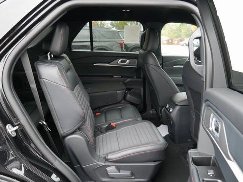 New 2026 Ford Explorer ST-Line w/ ST-Line Street Pack image 25