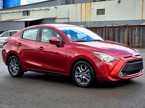 Used 2019 Toyota Yaris LE FWD image 1