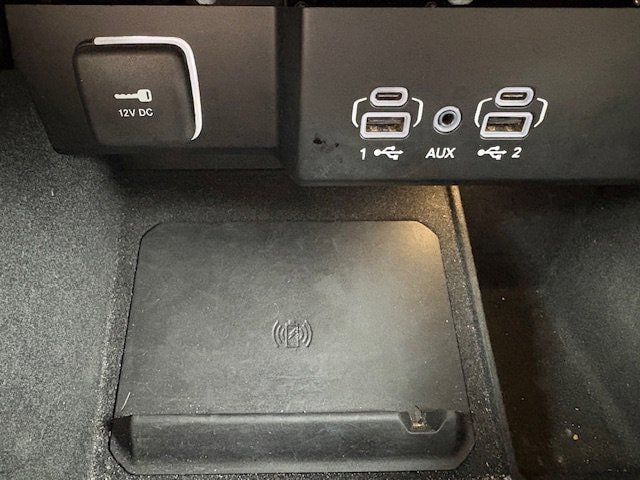 Used 2024 Jeep Wagoneer L Series II w/ Flexible Seating Group AWD/4WD image 18