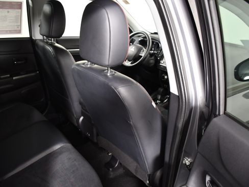 Used 2022 Mitsubishi Outlander Sport ES AWD/4WD image 43
