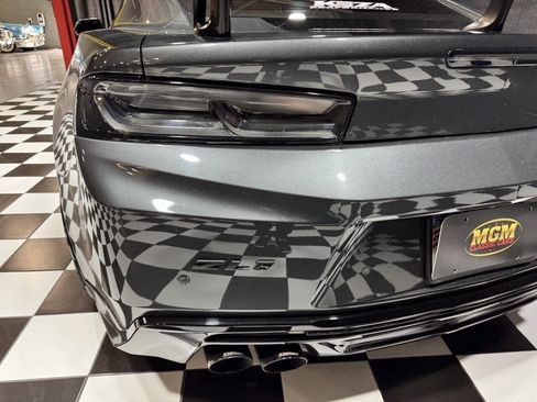 Used 2017 Chevrolet Camaro ZL1 image 27