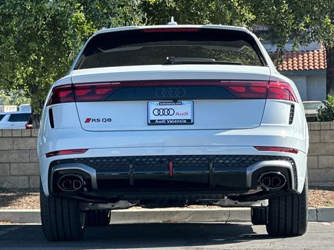 New 2025 Audi RS Q8 performance image 5